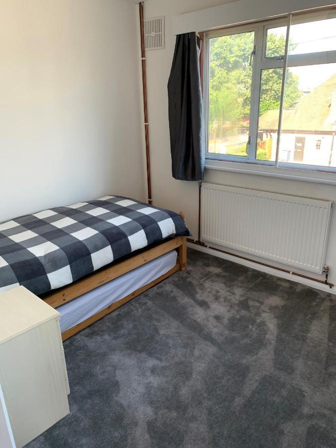 5 Bedroom House With Outdoor Space Upminster Luaran gambar